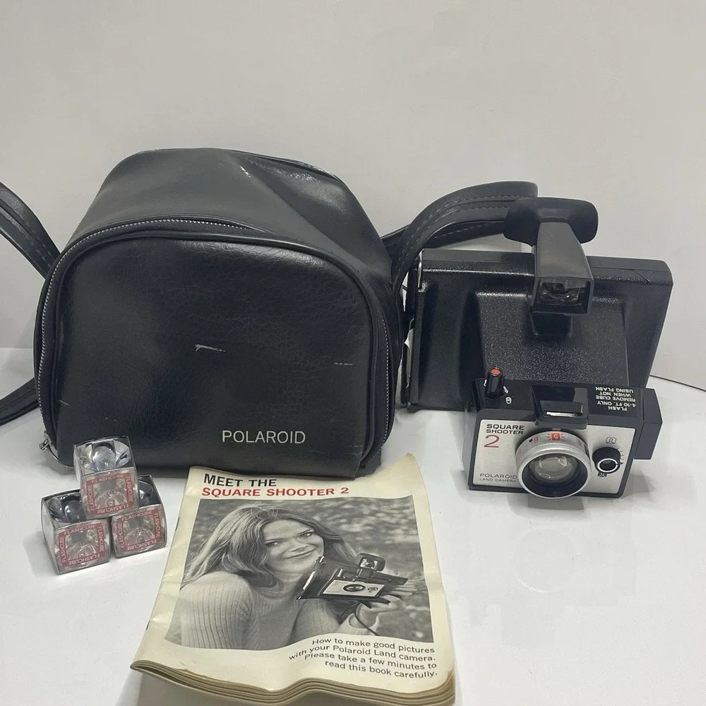 Polaroid Land Camera Square Shooter 2 Vintage 1970s Untested W. 3 Flashcube,case